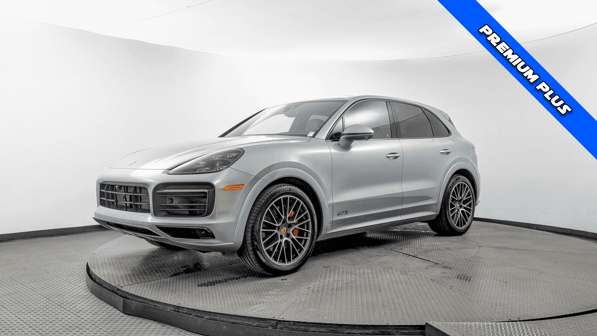 2021 PORSCHE CAYENNE