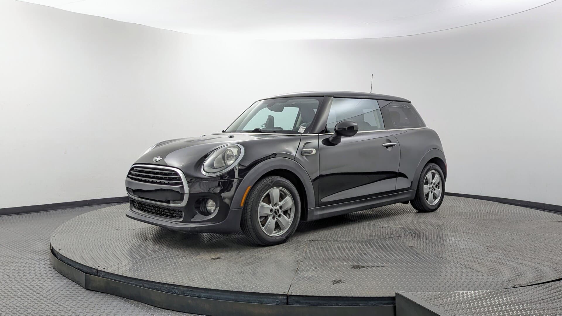 2016 MINI COOPER HARDTOP 2DR HB photo 1