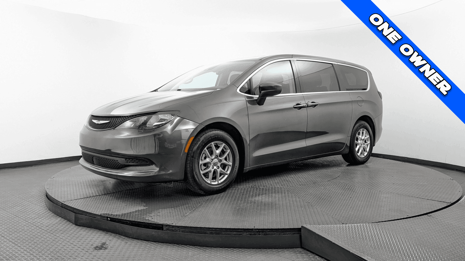 2023 CHRYSLER VOYAGER