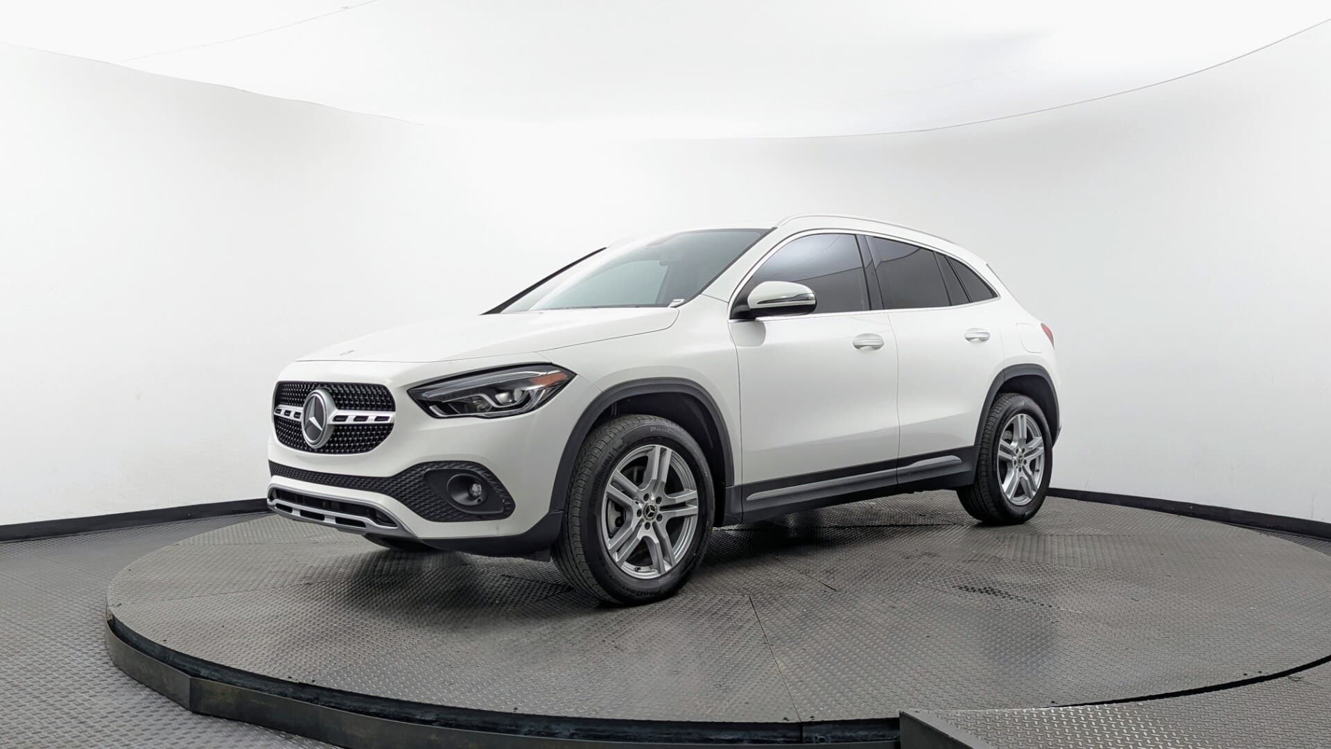 2022 MERCEDES-BENZ GLA