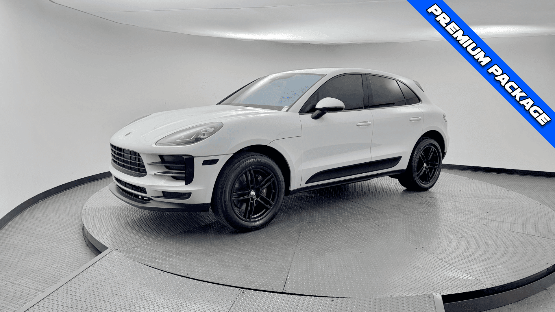 2019 PORSCHE MACAN