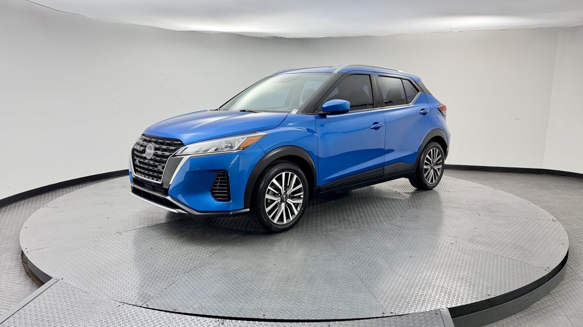 2022 NISSAN KICKS
