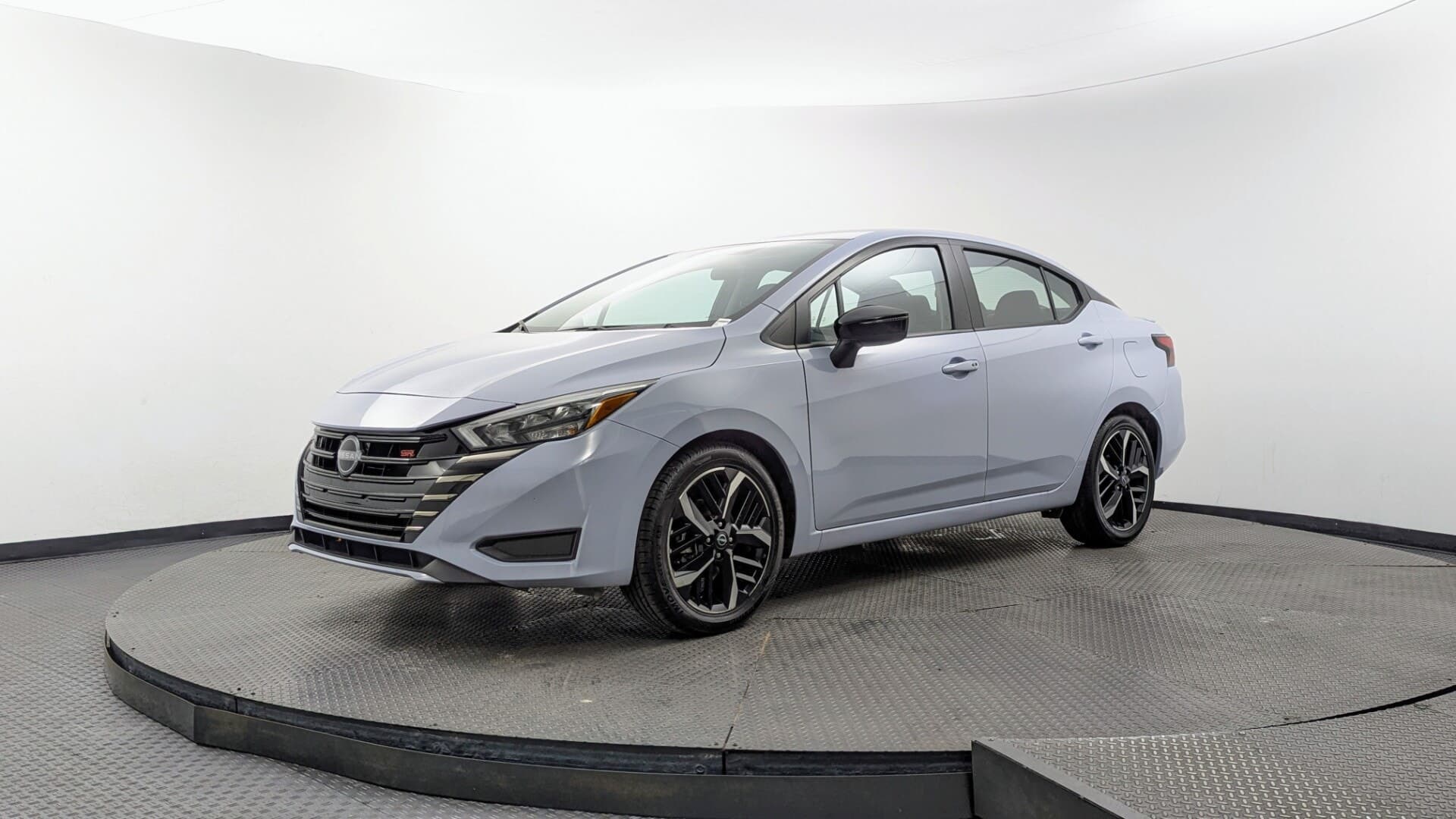 2024 NISSAN VERSA
