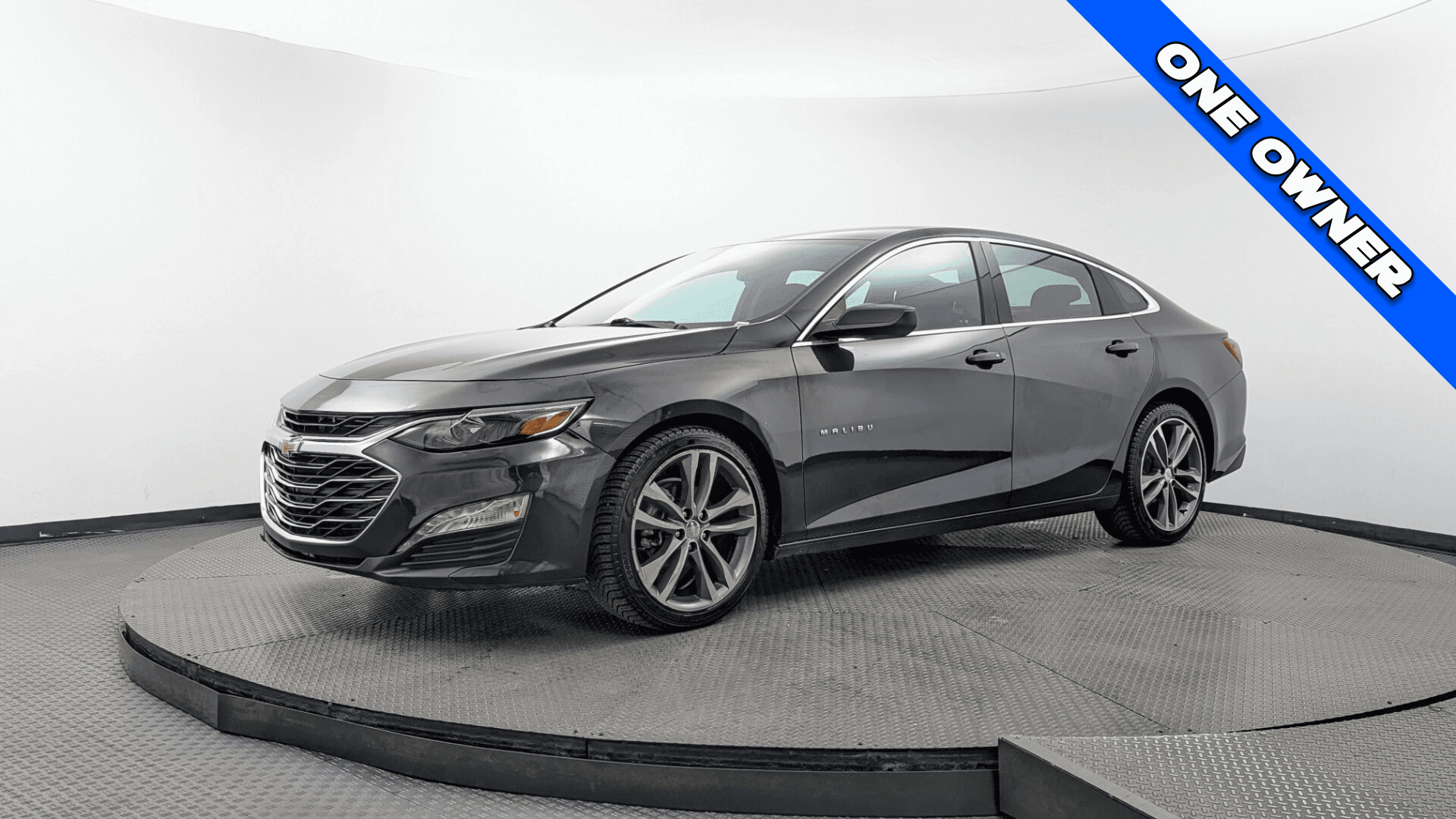 2023 CHEVROLET MALIBU LT photo 1