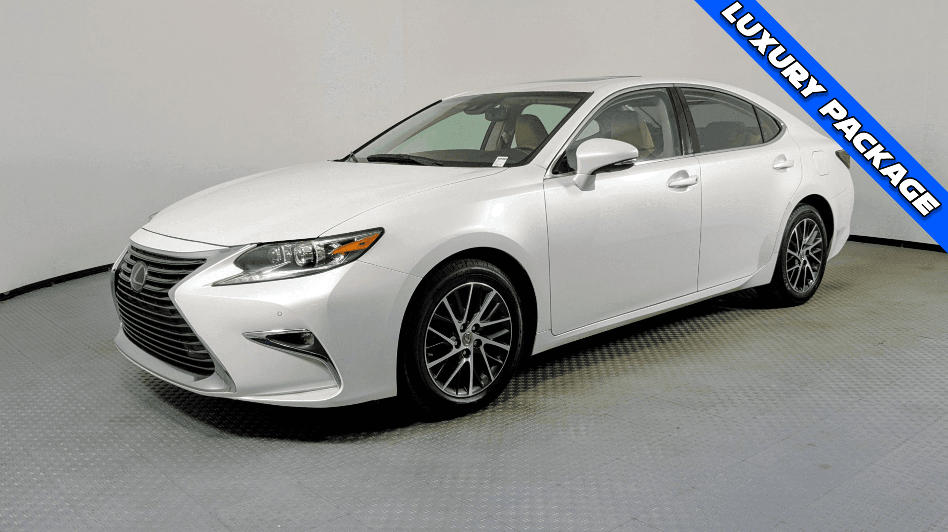 2018 LEXUS ES