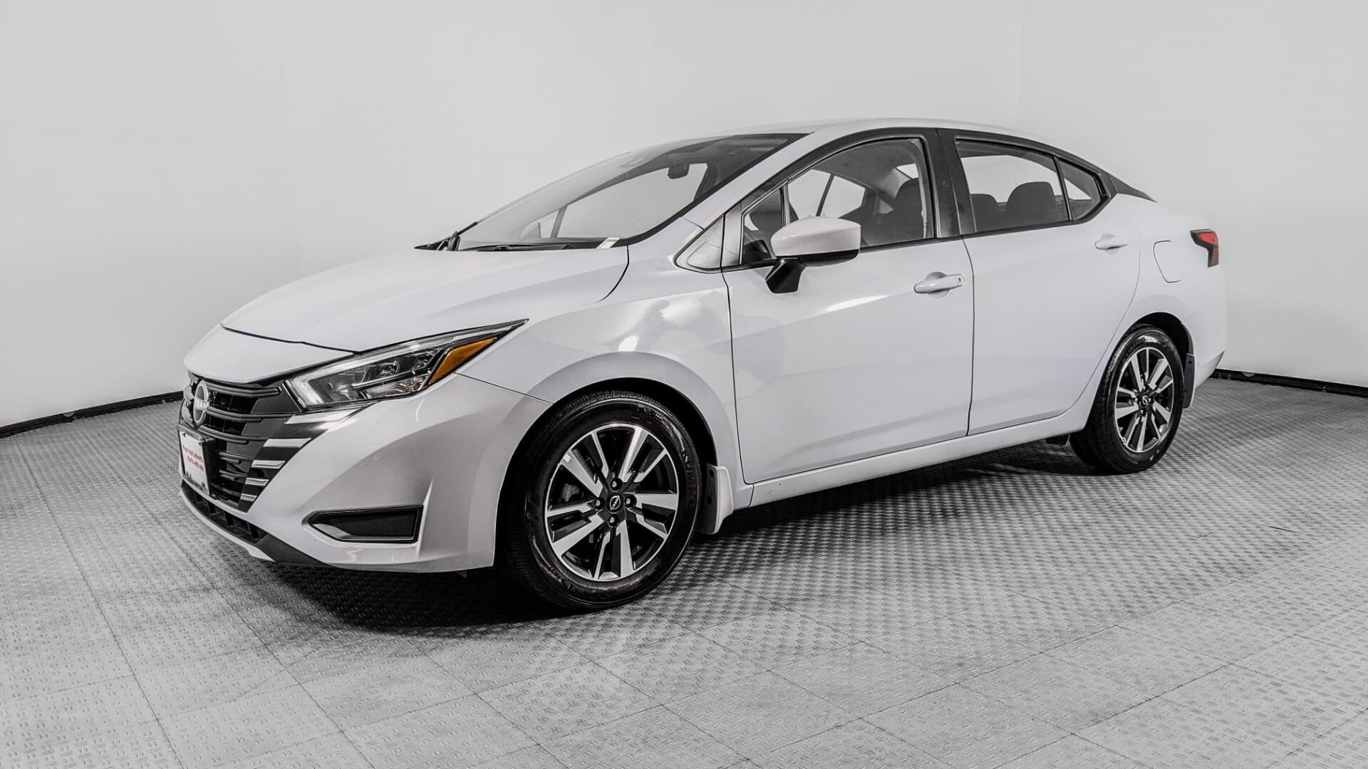 2025 NISSAN VERSA