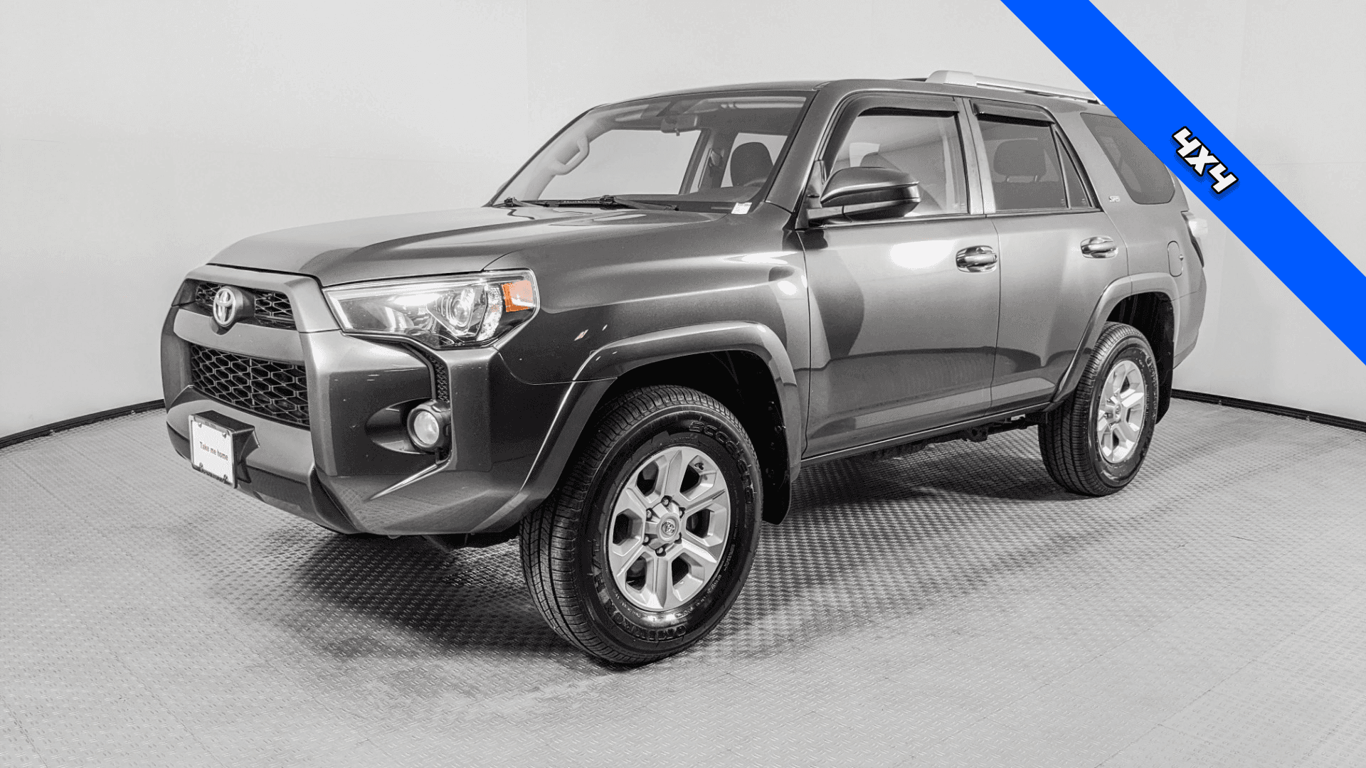 2018 TOYOTA 4RUNNER SR5 photo 1