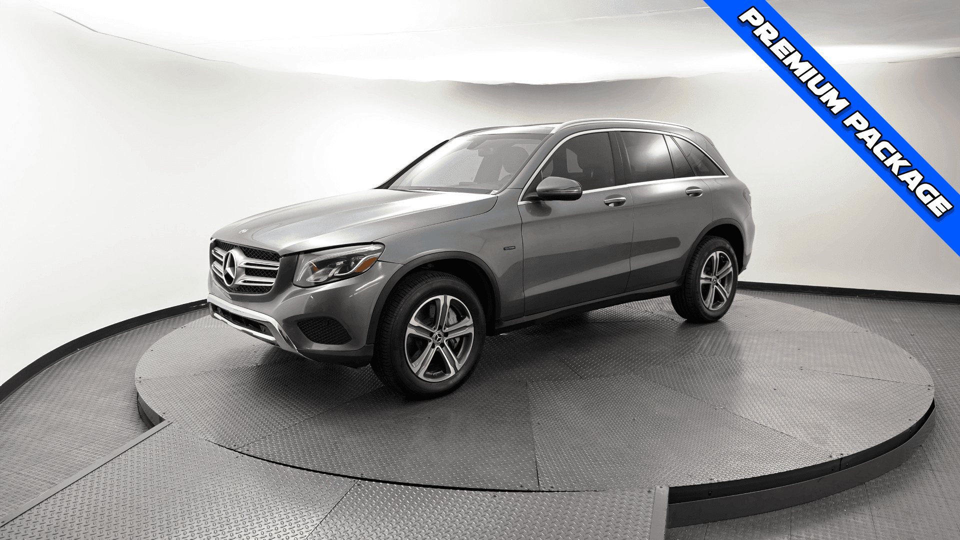 2019 MERCEDES-BENZ GLC GLC 350E photo 1