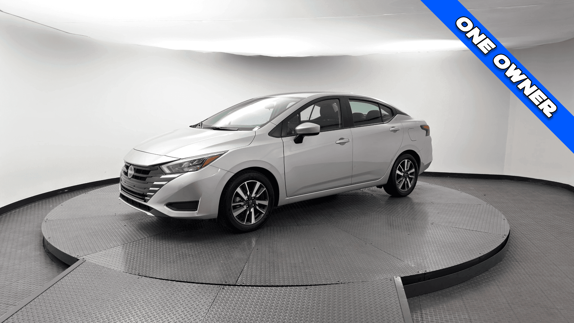 2025 NISSAN VERSA