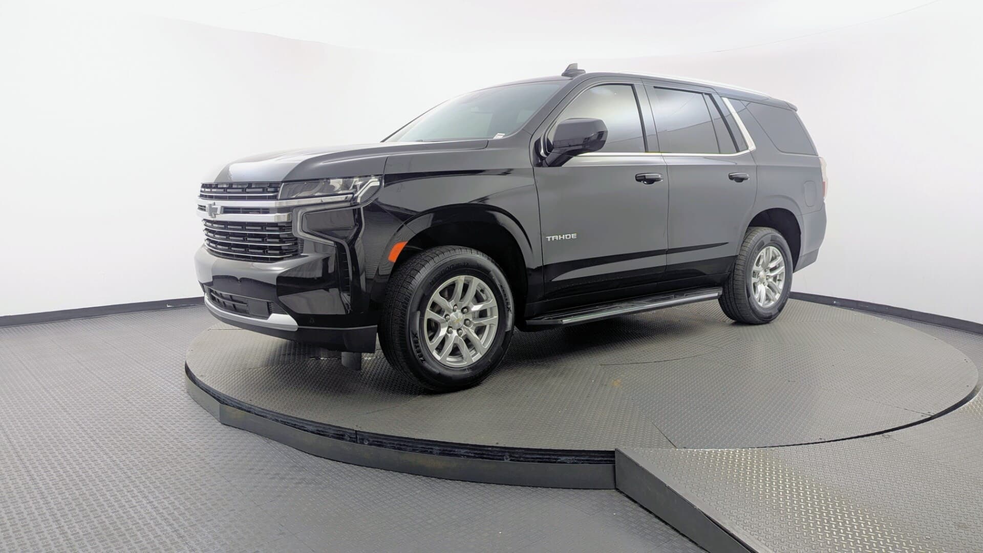 2022 CHEVROLET TAHOE LT photo 1