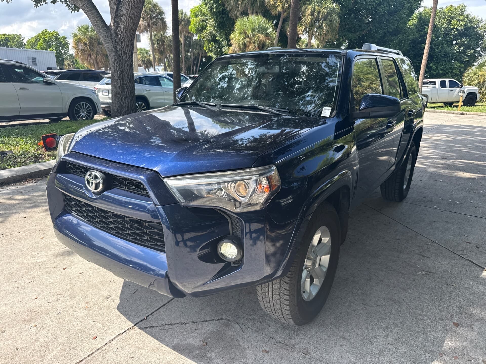 2017 TOYOTA 4RUNNER SR5 photo 1