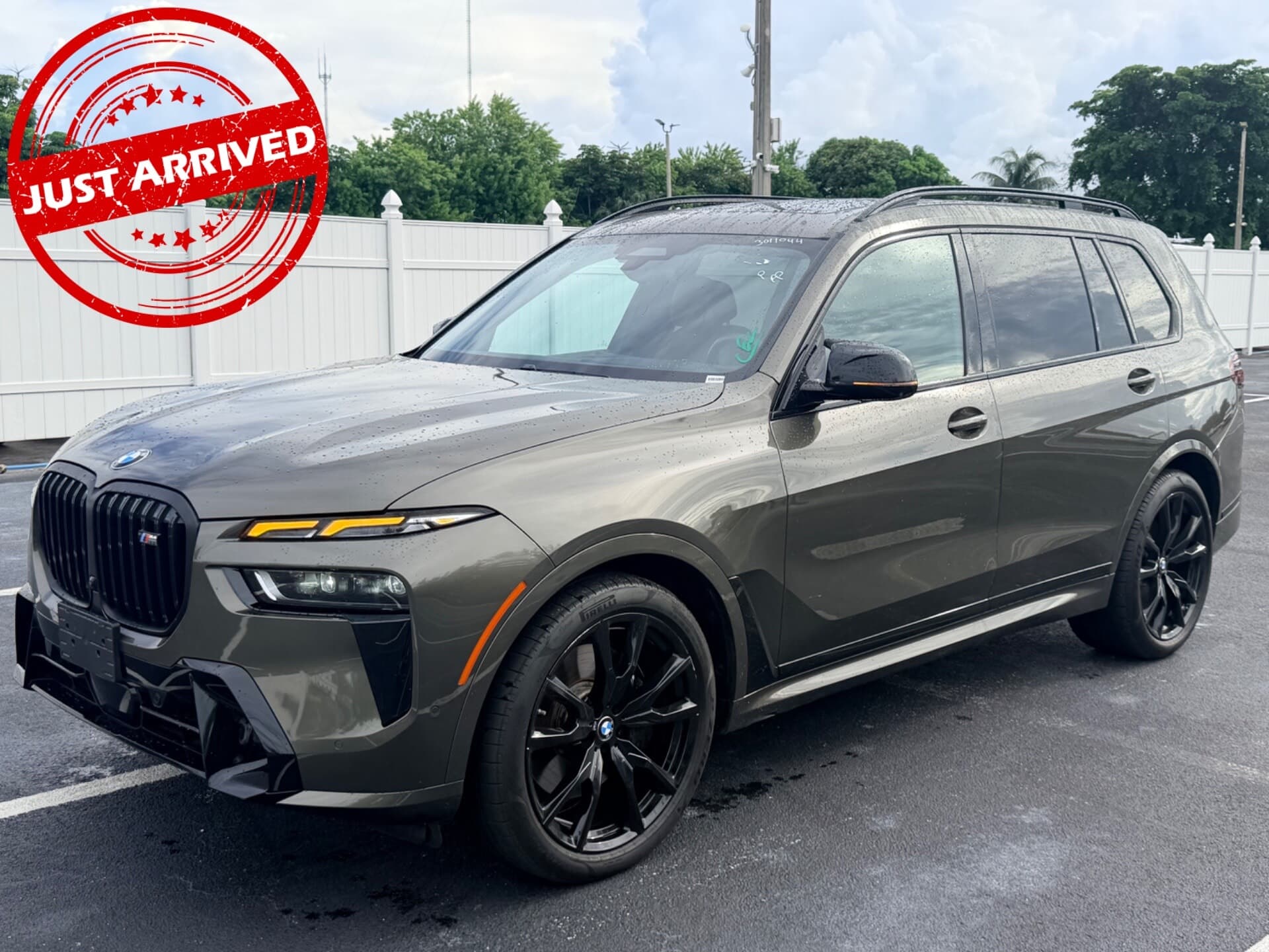 2024 BMW X7 M60I photo 1