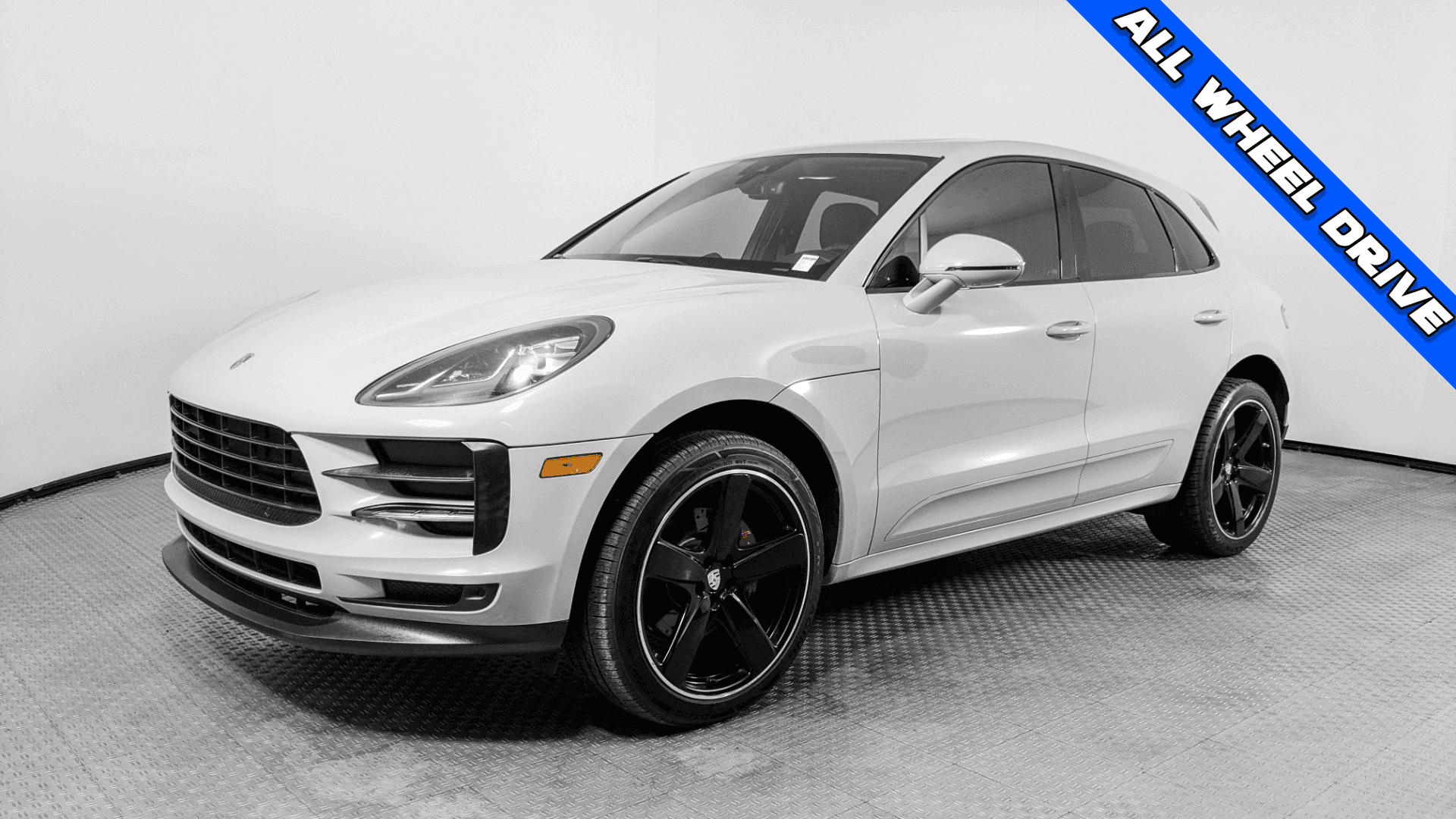 2019 PORSCHE MACAN