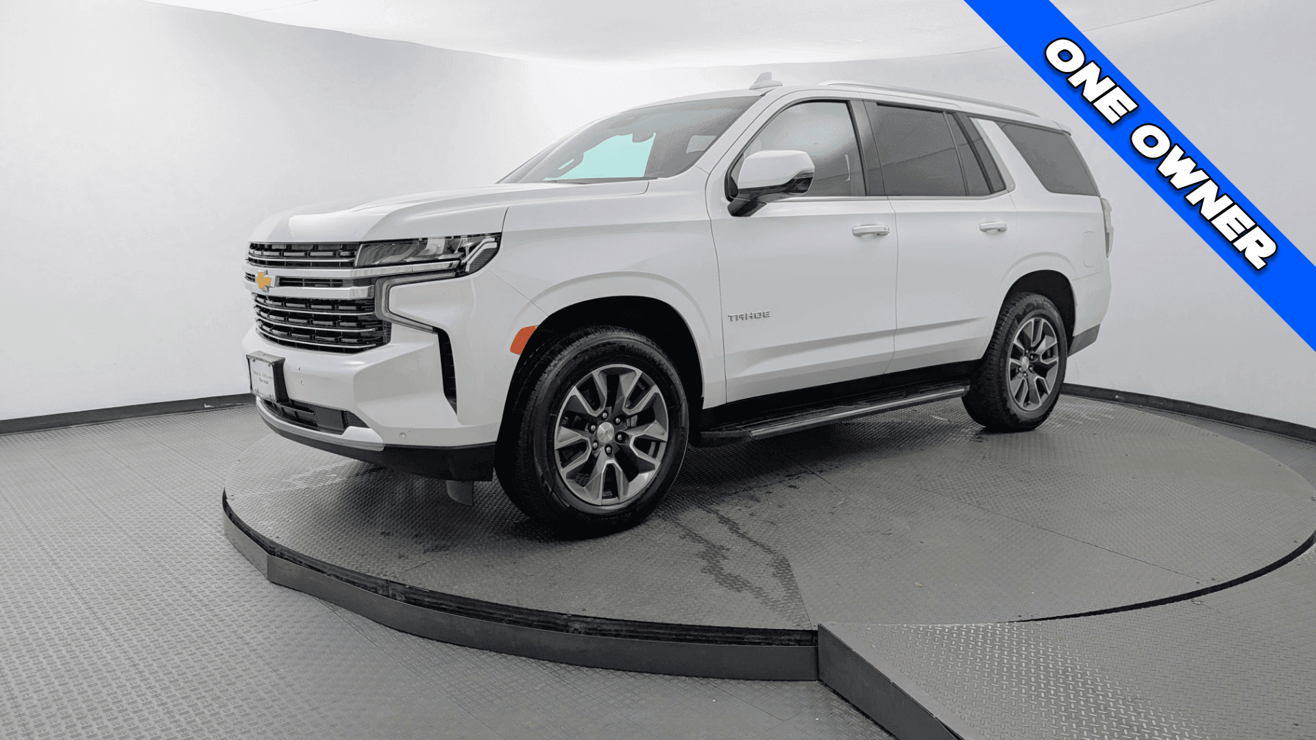 2023 CHEVROLET TAHOE LT photo 1