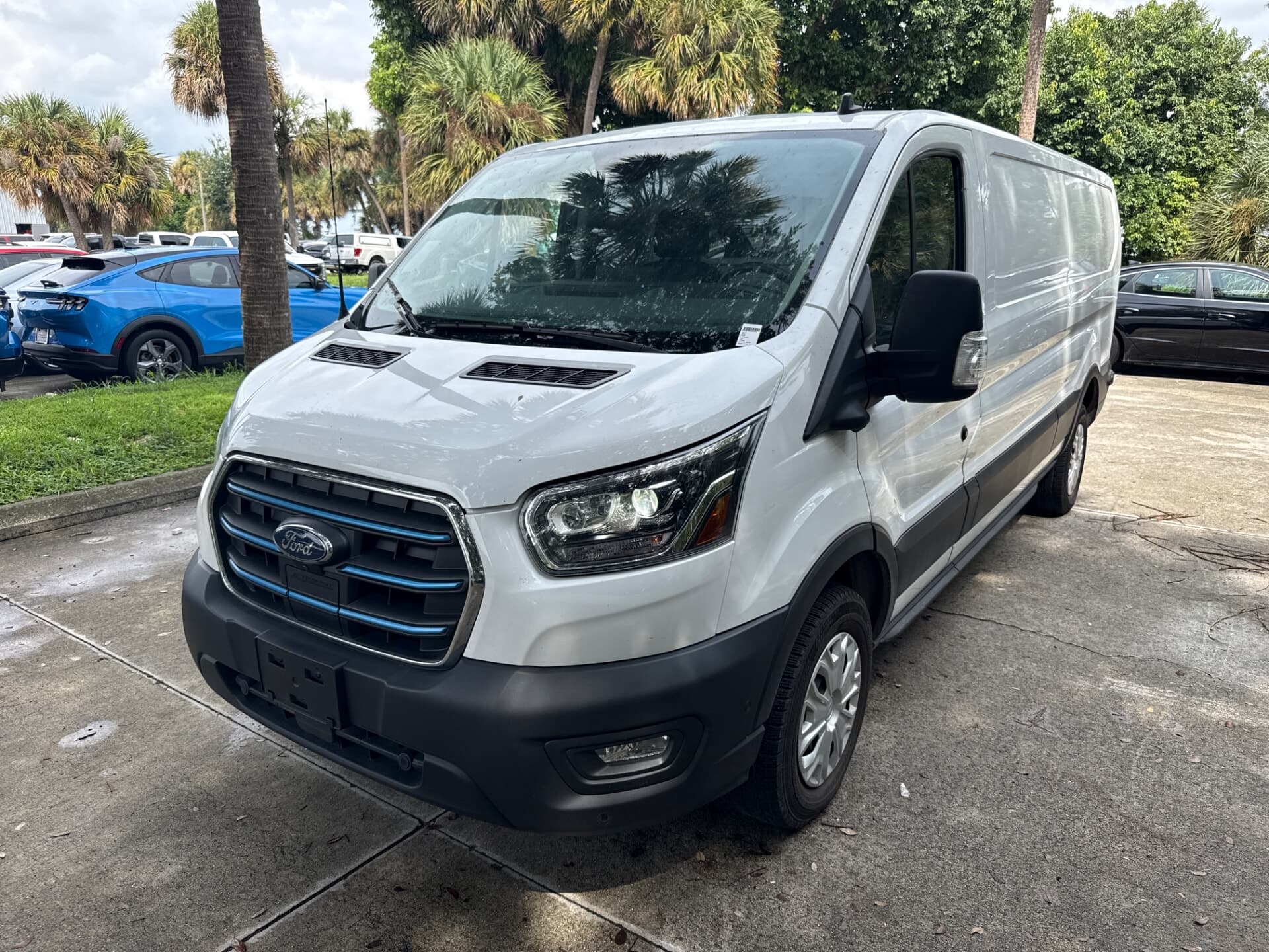 2022 FORD E-TRANSIT
